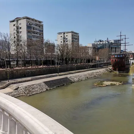 Apartment Calla 4 Apartment: Square Retreat With Secure Parking Skopje