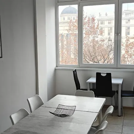 Calla 4 - Main Square, In The Shopping Center - Parking Slot With Securiti And Video