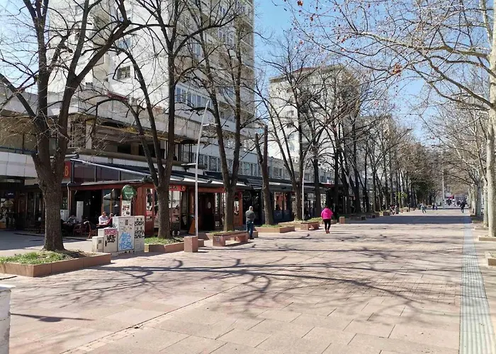 Appartement Calla 4 - Main Square, In The Shopping Center - Parking Slot With Securiti And Video Skopje