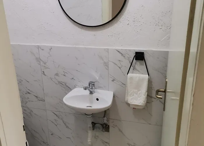 Calla 4 - Main Square, In The Shopping Center - Parking Slot With Securiti And Video *