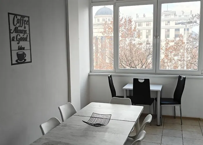 Calla 4 - Main Square, In The Shopping Center - Parking Slot With Securiti And Video