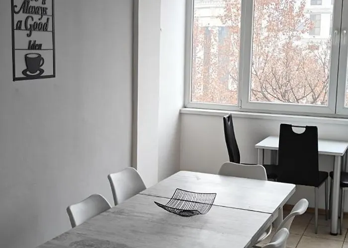 Calla 4 - Main Square, In The Shopping Center - Parking Slot With Securiti And Video Apartman Szkopje