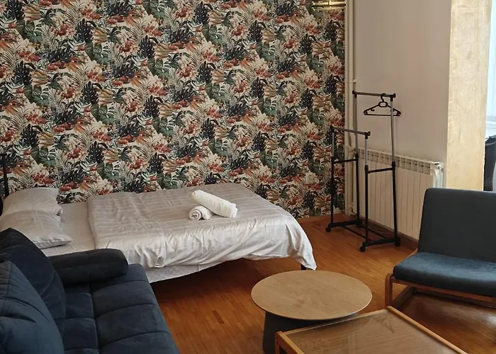 Calla 4 - Main Square, In The Shopping Center - Parking Slot With Securiti And Video * Szkopje